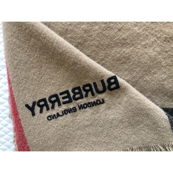 Burberry - Icon Stripe Wool Cashmere Scarf - Picture 10 of 15